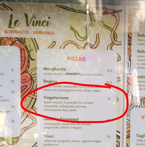 One vegetarian pizza with cheese, not vegan at Le Vinci in Amboise