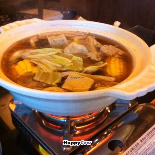 Hot pot at Zhou Ye Cottage in Sanyi