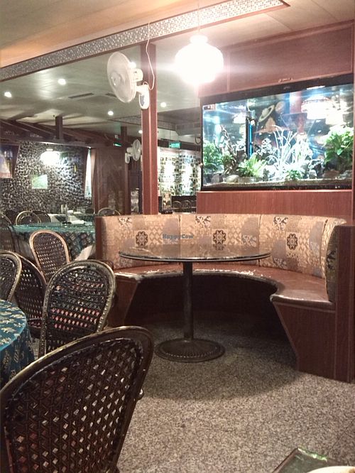 A good look inside at Su He Jing Vegetarian Cuisine in Guangzhou