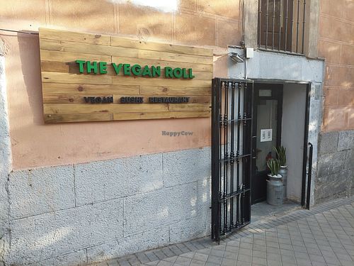 Exterior at The Vegan Roll in Madrid