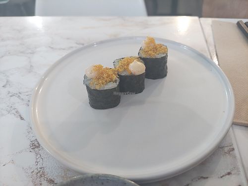 Complimentary sushi as tapa at The Vegan Roll in Madrid