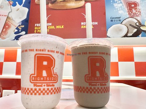 Veg milk shakes  #Veganuary at Rightside Fast Food - Pavilion KL in Kuala Lumpur