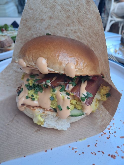 Eggdrop sandwich at Vegan Backyard in Berlin