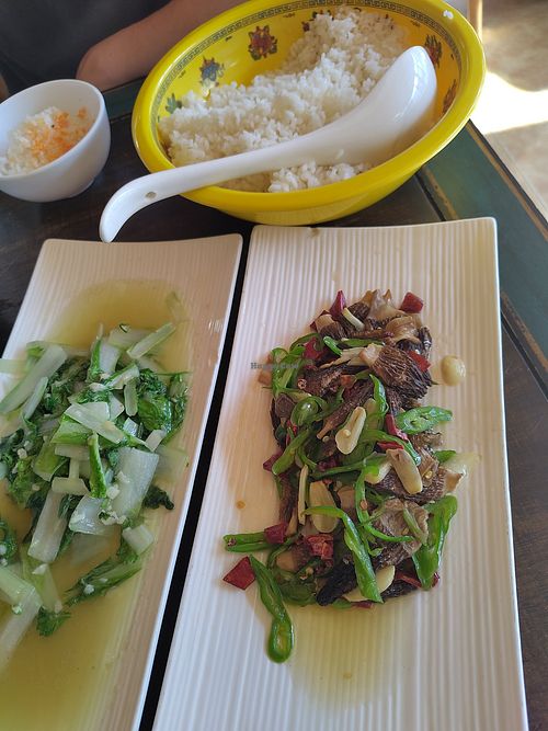 Mushrooms and fried vegetables at Makye Ame in Garze