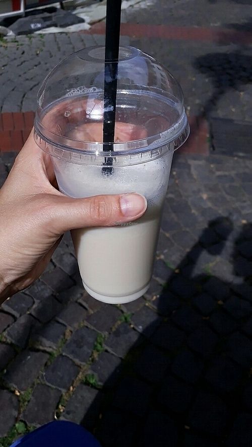 Banane-Reismilch Mandelmilchshake  at Coccola in Darmstadt