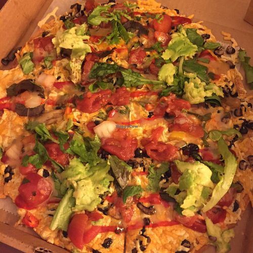 jazzy vegan pizza at DellzVille in Charleston