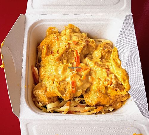 Vegan Yellow Thai Curry with Noodles at Efteling - Toko Pagode  in Kaatsheuvel