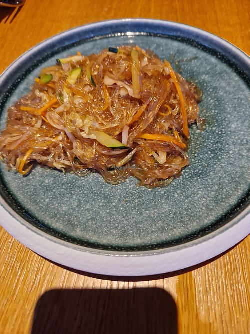 Spaghetti di soia con verdure at Haki in Crema