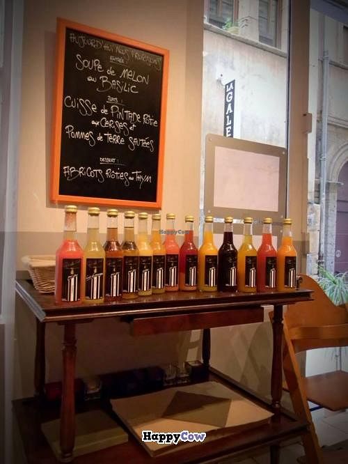 Bio juices and nectars at Mon Histoire dans L'Assiette in Lyon