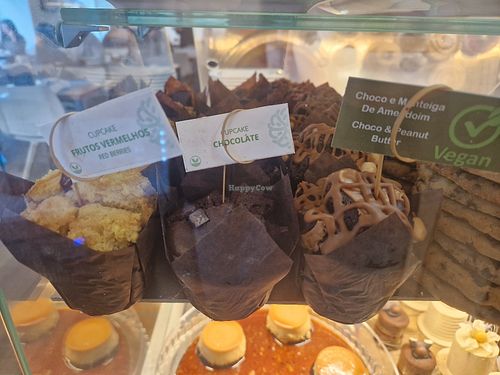 Vegan muffins at Pastelaria Pão da Vila in Ericeira