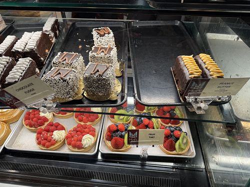 Vegan items that were labeled   at Mia's Brooklyn Bakery in Brooklyn