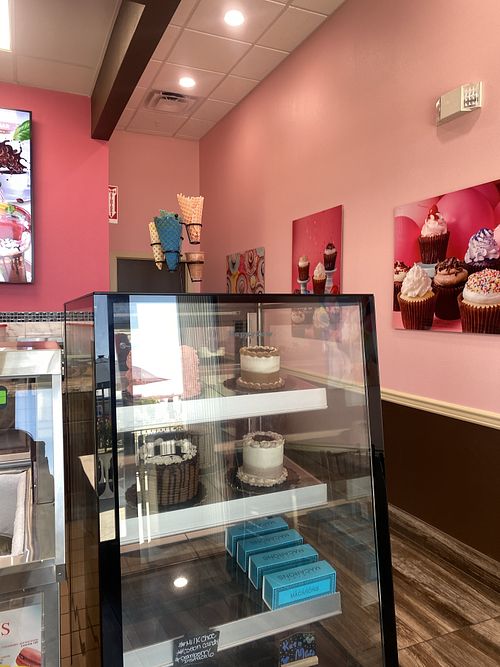 Gluten Free Cakes Available   at Smallcakes Cupcakery and Creamery in Modesto