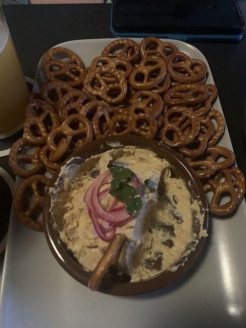 Spundekäs with pretzels at Dieter B. in Mainz