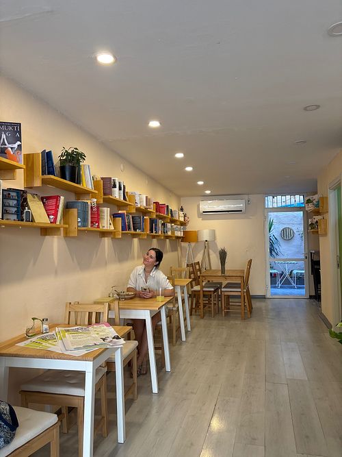  at Zeus Vegkek in Izmir