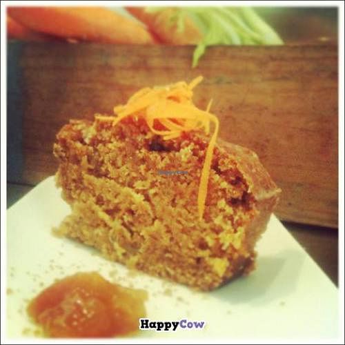 Plum-cake de zanahoria, papas y nueces con marmelada de naranja amarga at Quinoa in Barcelona