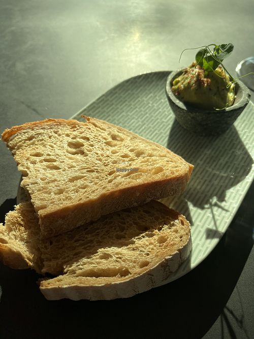 Bread with avo spread the waiter subbed in  at Trude & Töchter in Vienna