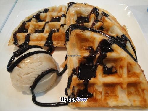 waffle at WellSmoocht in West Singapore