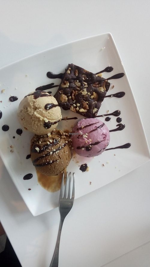 Delicious brownie with earl grey lavender, salted guka melaka & strawberry ice cream at WellSmoocht in West Singapore