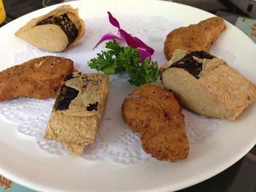 vegan fish and vegan chicken at Vegetarians Story Restaurant in Suzhou