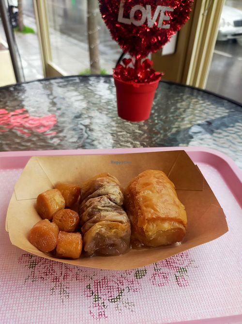 Kourkoubina, baklava and galaktoboureko at Babalooka - Το Αυθεντικό Γαλακτομπούρεκο Θεσσαλονίκης in Thessaloniki