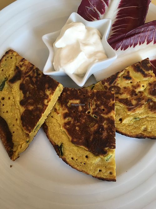 Chickpea frittata with vegan mayo at Ratatouille in Turin