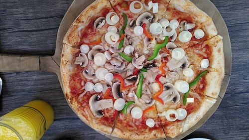 Pizza Vegetariana (vegan version) at Pizzería Forastero in San Carlos