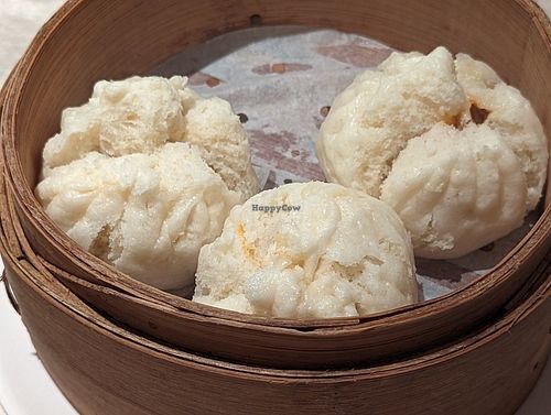 Cantonese BBQ cha siu bao #Veganuary at Yang Shin 養心茶樓 in Taipei