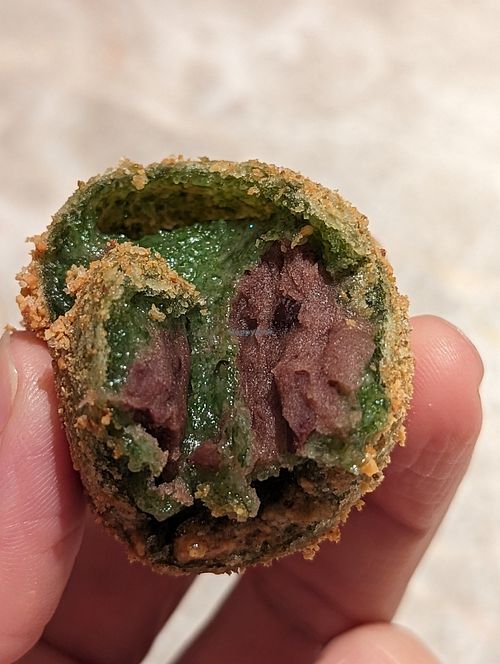 Deep fried sticky seaweed rice cake with peanut powder #Veganuary at Yang Shin 養心茶樓 in Taipei