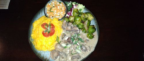 Champignon-Rahm-Pfanne mit extra Rosenkohl at Gaststätte & Freizeitanlage Rudolphia in Dresden