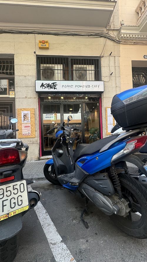 Entrance  at Asante in Barcelona