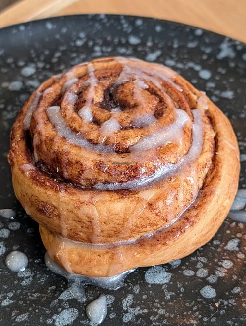 Cinnamon bun 😋 at Blessings Home & Café in Koh Phangan