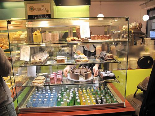 vegan cakes and pastries at Maran Vegan in Vienna