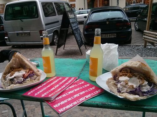 doner on thursday, great atmosphere at Chaostheorie in Berlin