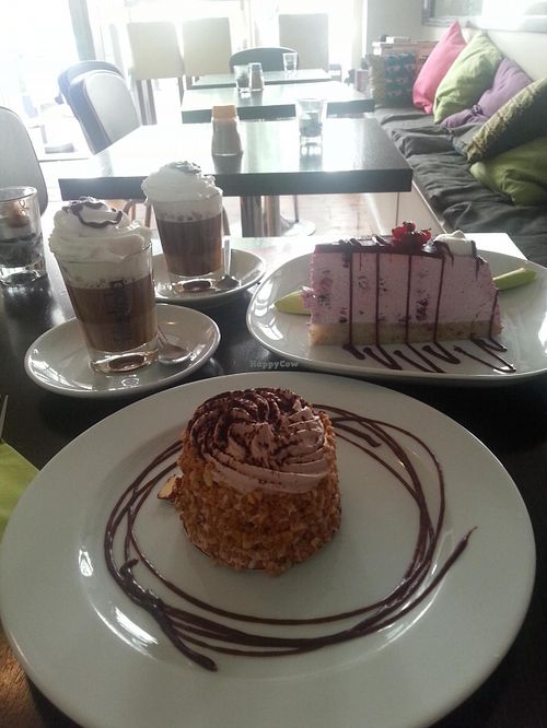 Oh yes that was amazing! Scalloped nachos and a great mix of croissant and toast with cheese and stuff. Great!  at Chaostheorie in Berlin