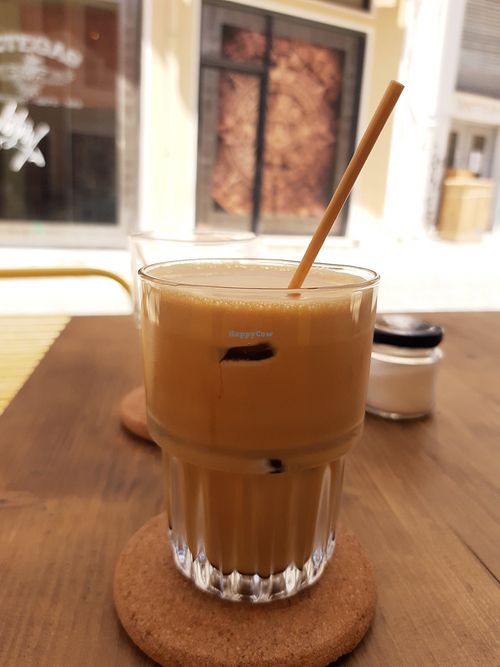 Latte macchiato at Tiny Rebels in Crete
