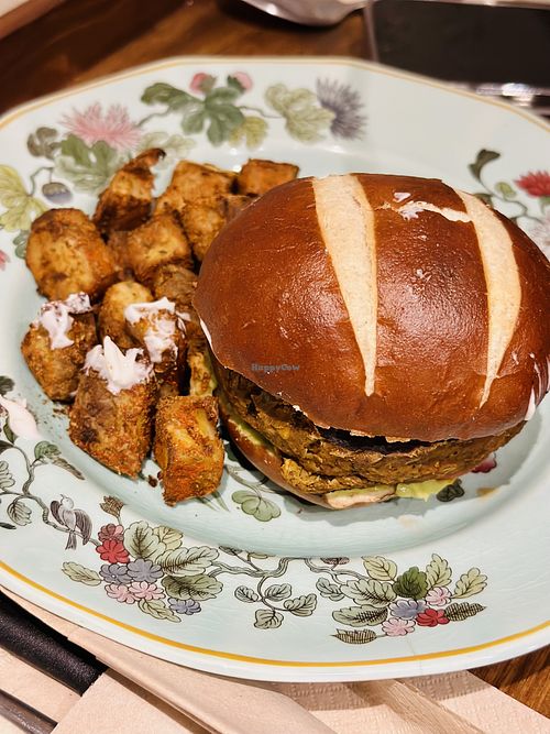 Lentil burger with potatoes   at Tiny Rebels in Crete