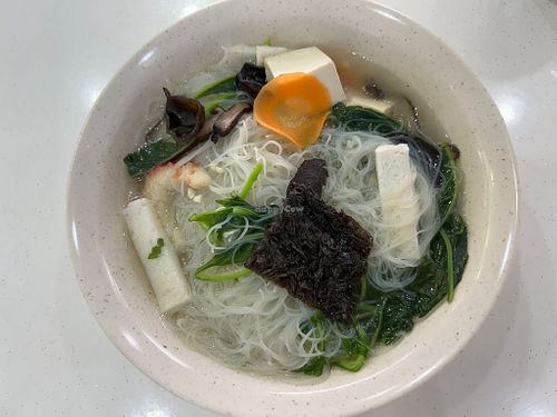 Clear soup bee hoon.  Photo by Henry Lau aka Mr Purple at Evergreen Vegetarian Cuisine - Jin Sultan - 长素 in Central Singapore