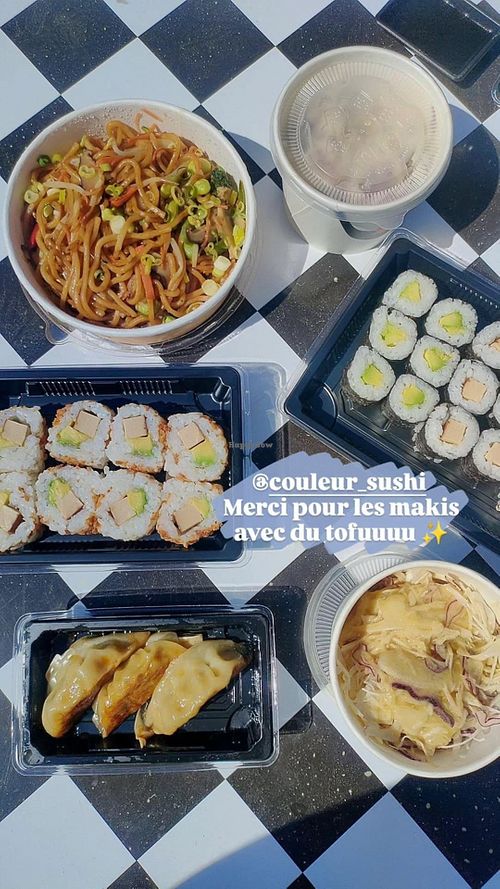 Nouilles, makis tofu, gyoza légumes, salade de chou at Couleur Sushi in Biganos