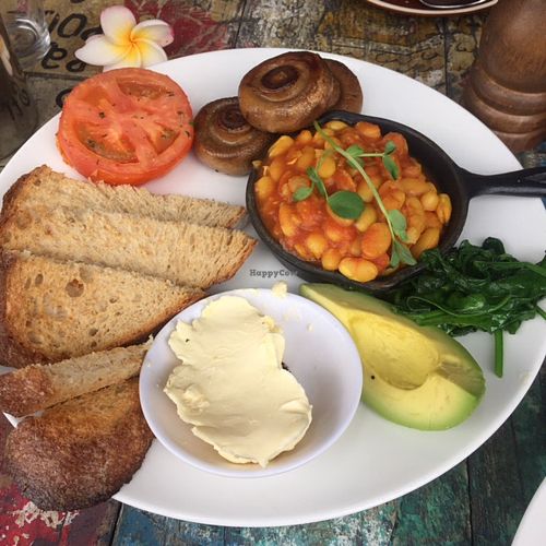 big vegan breakfast at Ungaro Raw in Rozelle