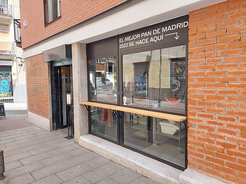 Exterior (no queues bc it was late in the afternoon) at Novo Mundo in Madrid