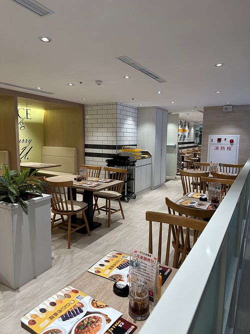 'inside' seating at CoCo Curry House - Chungyo in Taichung