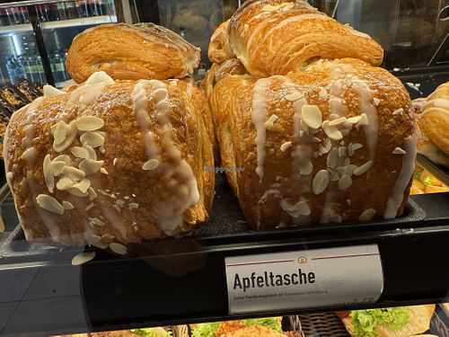 apple danish vegan  at Kamps - Hbf in Bremen