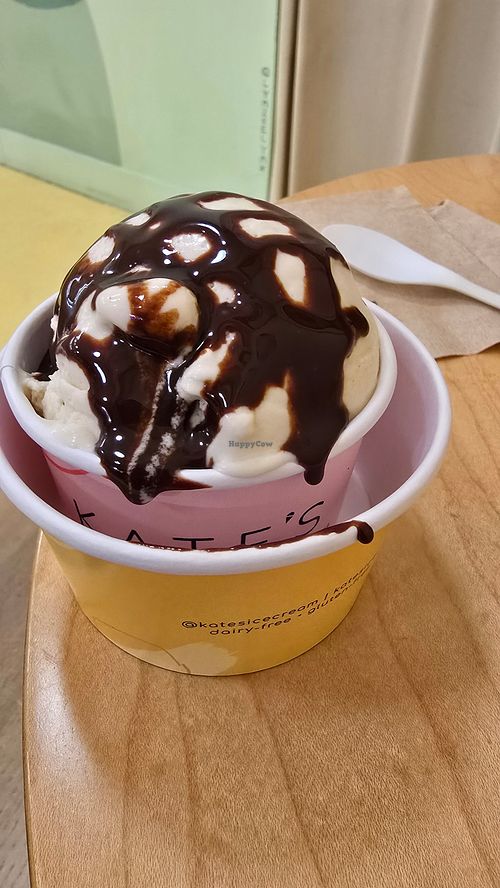 Vanilla and chocolate sauce at Kate's Ice Cream in Portland