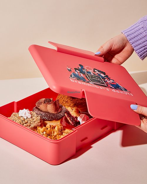 Reusable donut box at Brammibal's Donuts - Eppendorfer Baum in Hamburg