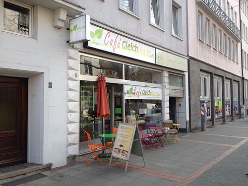 outside at Cafe Gleichklang in Hannover