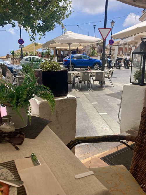 Relaxed dining  at Chema's Terrace in Mijas