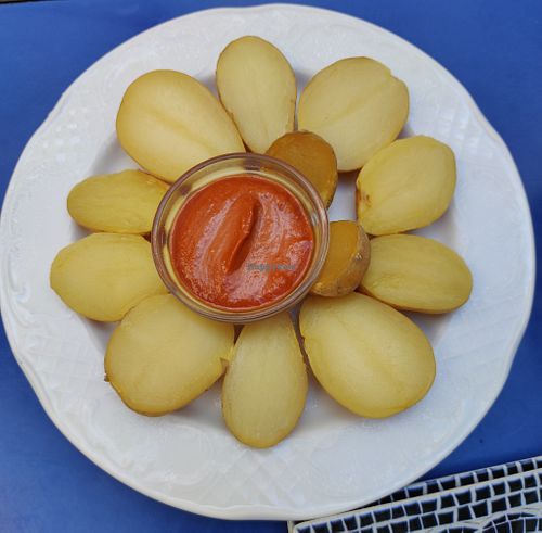 Potatoes with rojo at Habanita in Sevilla