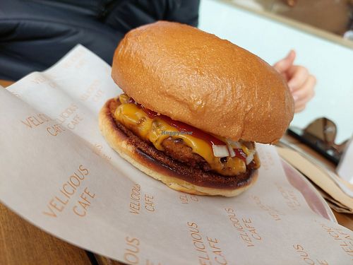  at Velicious Café in North Narrabeen