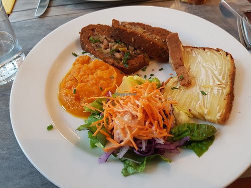 Rôti de seitan with green pepper sauce at Le Potager du Marais - Saint Paul in Paris