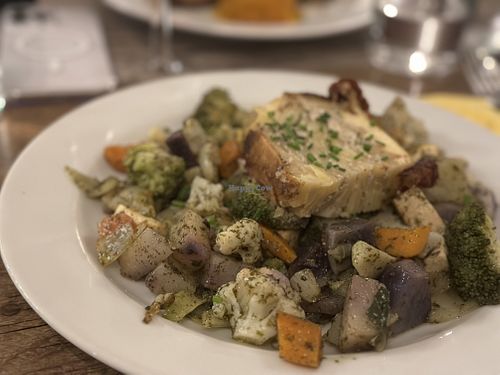 Le Potager du Marais - Vegan - 
Poêlée de légumes au tofu fumé* Fried vegetable with smoked tofu  at Le Potager du Marais - Saint Paul in Paris